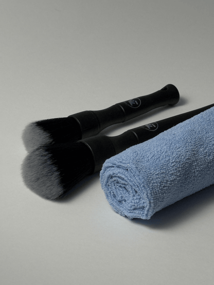 CleanPro – 2 Pensule + Lavetă Microfibră + Lavetă Geamuri + Aplicator