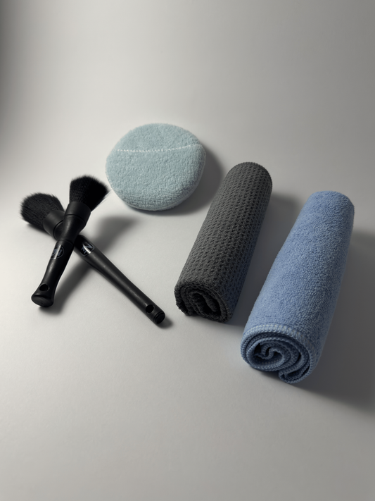 CleanPro – Set Curățare Interior/Exterior: x2 Pensule + Lavetă Microfibră + Lavetă Geamuri + Aplicator